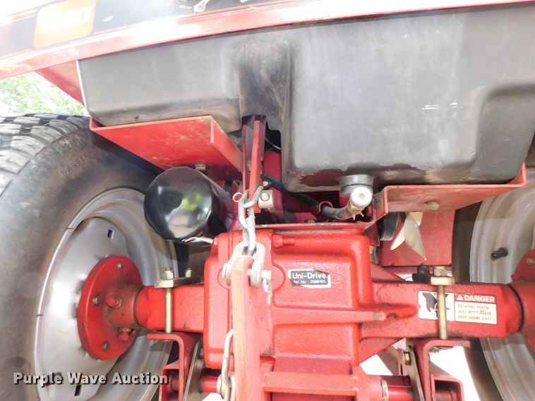 image for item HX9437 1991 Toro Wheel Horse 520H  lawn tractor