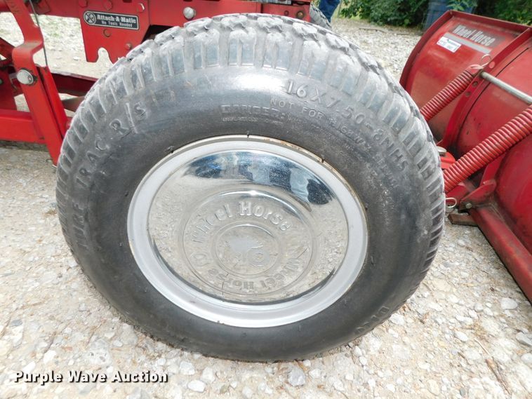 image for item HX9437 1991 Toro Wheel Horse 520H  lawn tractor