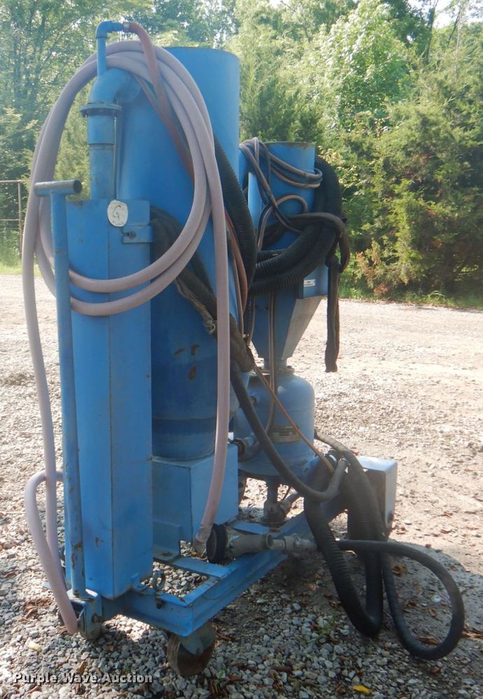 image for item IA9989 National Board  portable vacuum