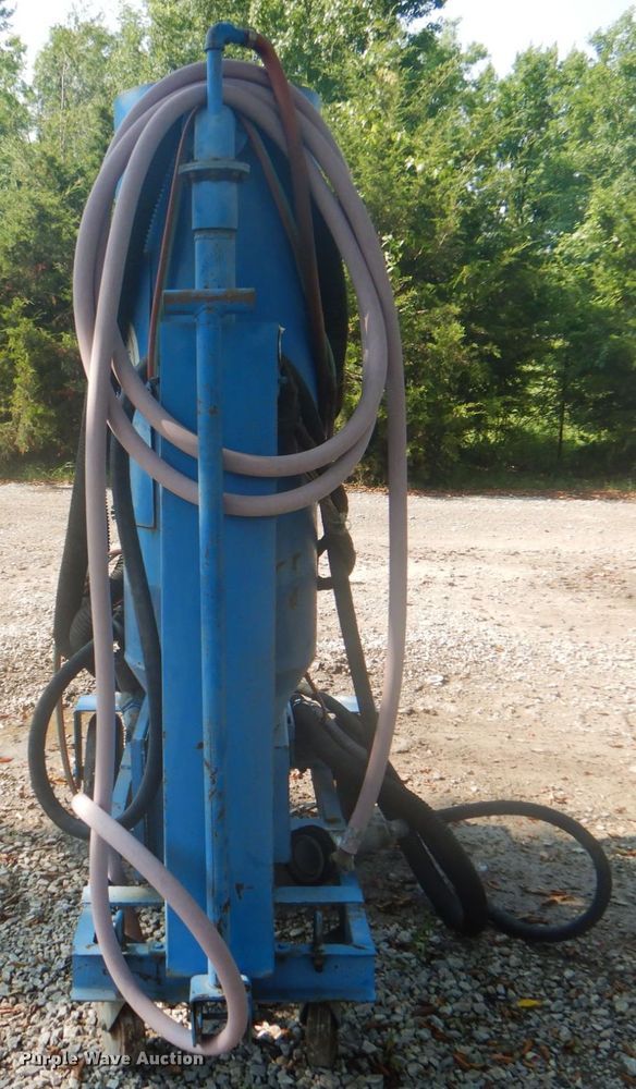 image for item IA9989 National Board  portable vacuum