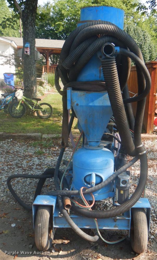 image for item IA9989 National Board  portable vacuum