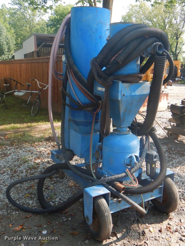 image for item IA9989 National Board  portable vacuum