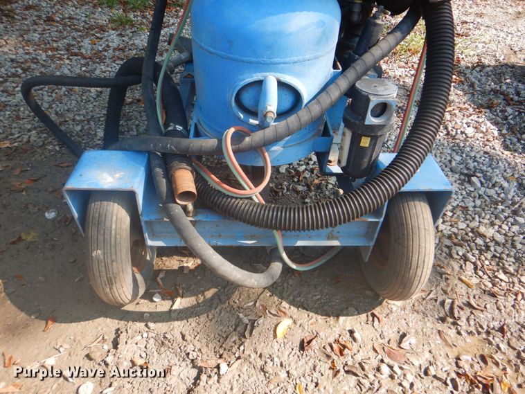 image for item IA9989 National Board  portable vacuum