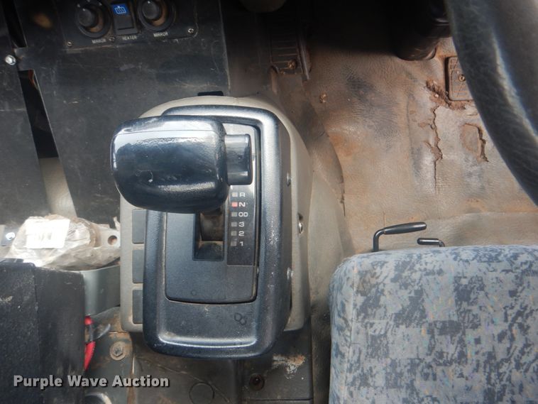 image for item IA9993 2009 Nissan UD3000  street sweeper truck