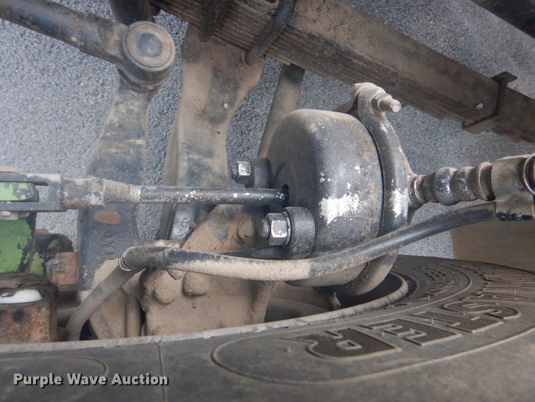 image for item IA9993 2009 Nissan UD3000  street sweeper truck