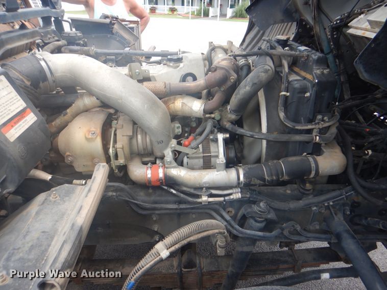 image for item IA9993 2009 Nissan UD3000  street sweeper truck