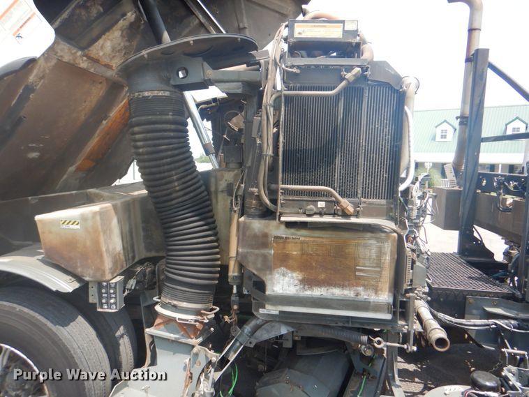 image for item IA9993 2009 Nissan UD3000  street sweeper truck