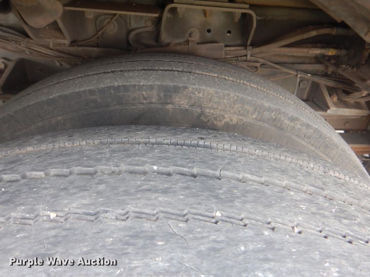 image for item IA9993 2009 Nissan UD3000  street sweeper truck