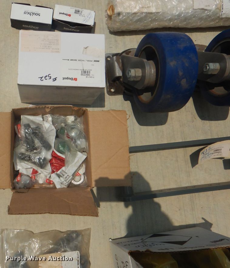 image for item IA9993 2009 Nissan UD3000  street sweeper truck