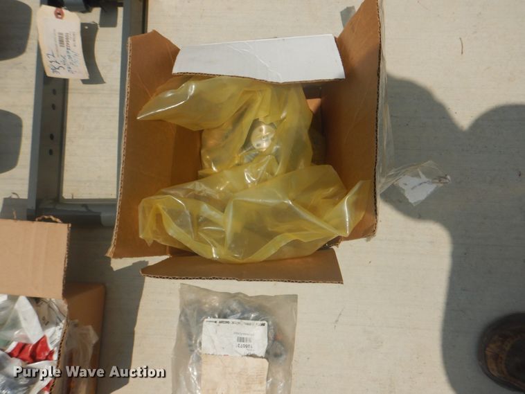 image for item IA9993 2009 Nissan UD3000  street sweeper truck