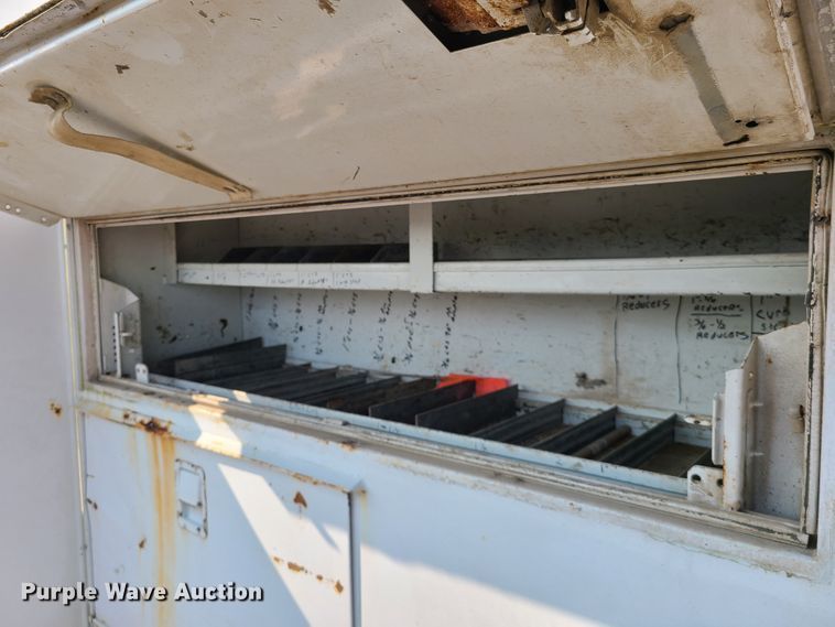 image for item IC9860 1999 Sterling L7501  utility / service truck