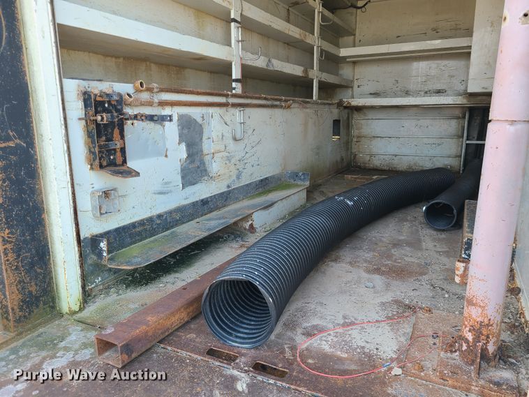 image for item IC9860 1999 Sterling L7501  utility / service truck