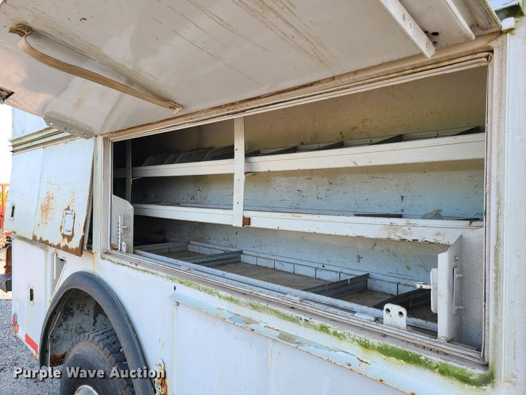 image for item IC9860 1999 Sterling L7501  utility / service truck