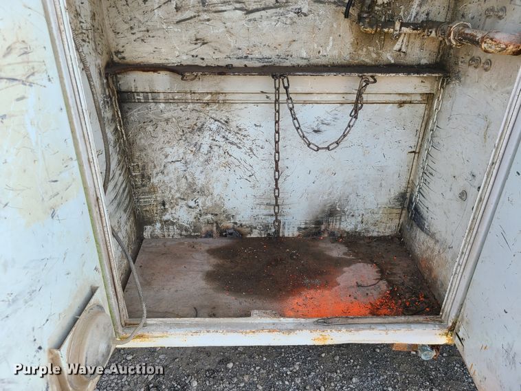 image for item IC9860 1999 Sterling L7501  utility / service truck