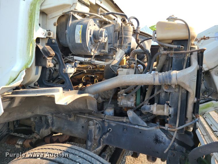 image for item IC9860 1999 Sterling L7501  utility / service truck