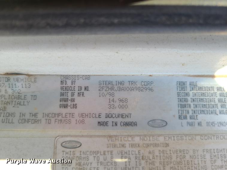 image for item IC9860 1999 Sterling L7501  utility / service truck