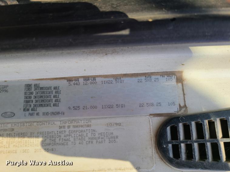 image for item IC9860 1999 Sterling L7501  utility / service truck