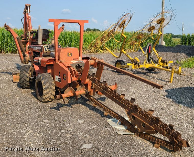image for item IC9861 Ditch Witch R40  trencher