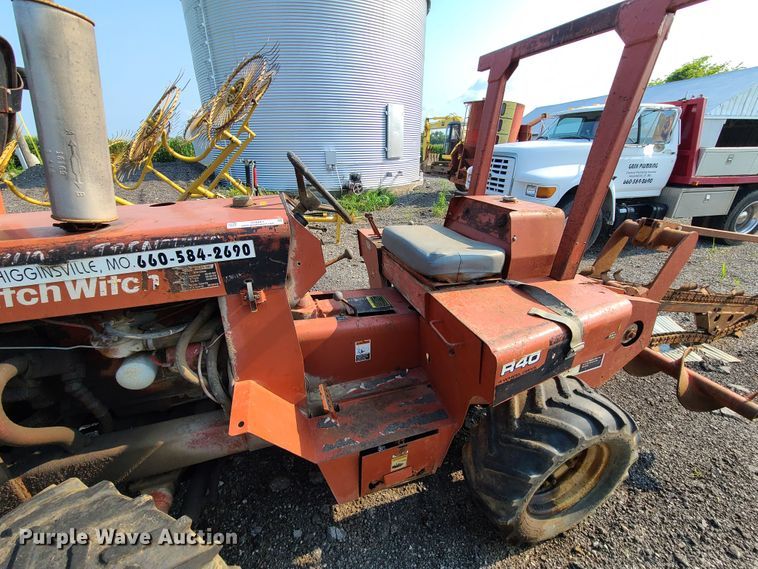 image for item IC9861 Ditch Witch R40  trencher
