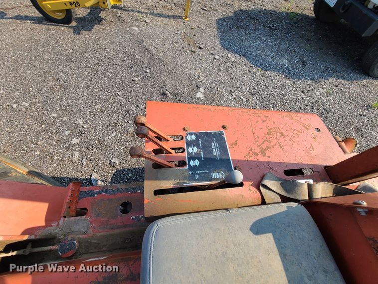 image for item IC9861 Ditch Witch R40  trencher