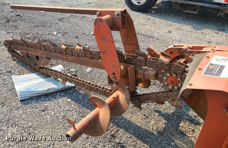 image for item IC9861 Ditch Witch R40  trencher