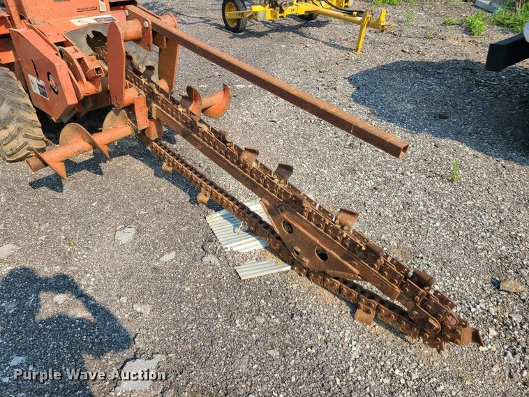 image for item IC9861 Ditch Witch R40  trencher