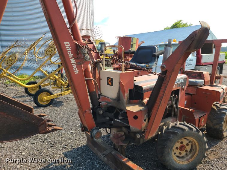 image for item IC9861 Ditch Witch R40  trencher