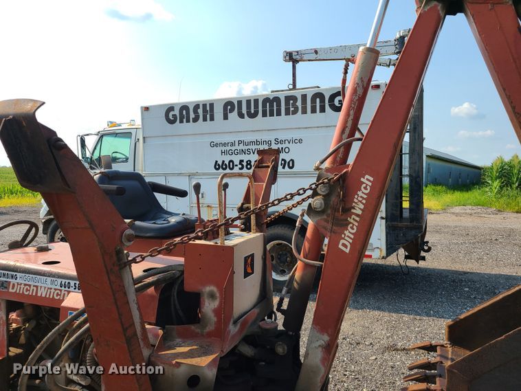 image for item IC9861 Ditch Witch R40  trencher