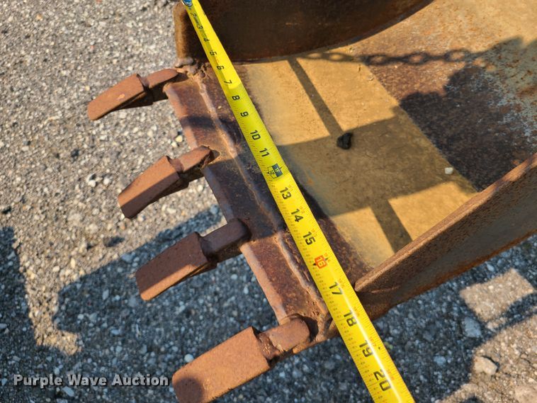 image for item IC9861 Ditch Witch R40  trencher