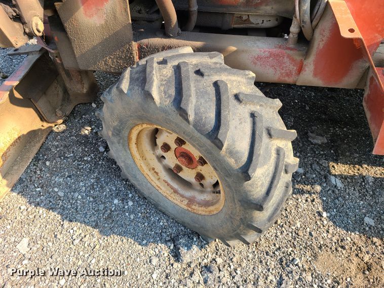 image for item IC9861 Ditch Witch R40  trencher