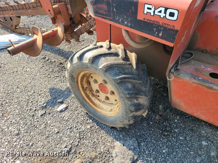 image for item IC9861 Ditch Witch R40  trencher