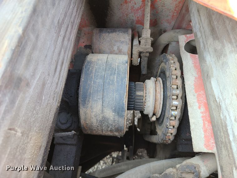 image for item IC9861 Ditch Witch R40  trencher