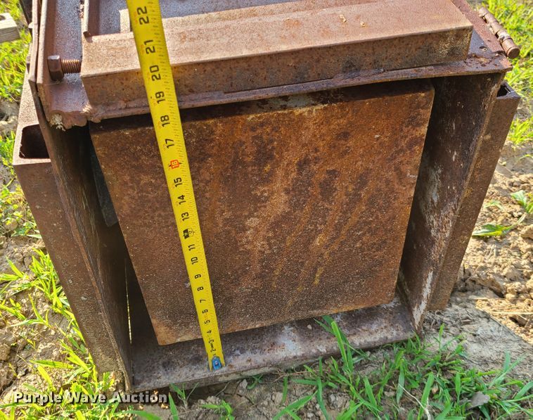 image for item IC9867 Septic tank concrete form