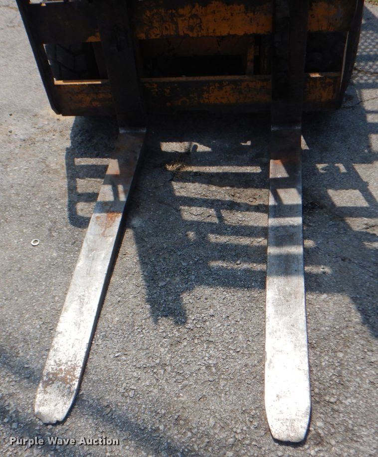 image for item IE9437 Komatsu FG15  forklift