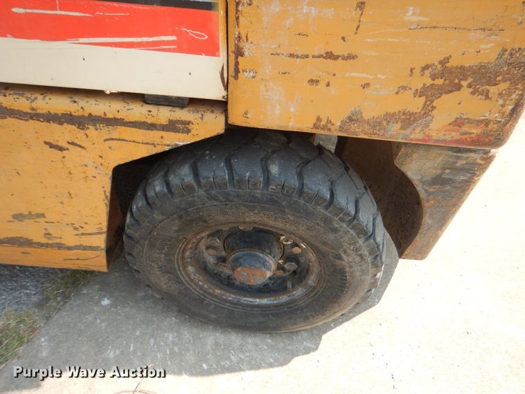 image for item IE9437 Komatsu FG15  forklift