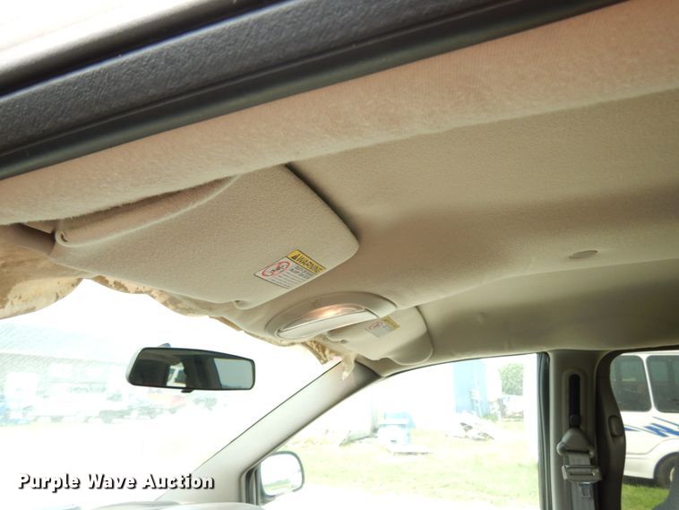 image for item II9653 2001 Dodge Caravan  van