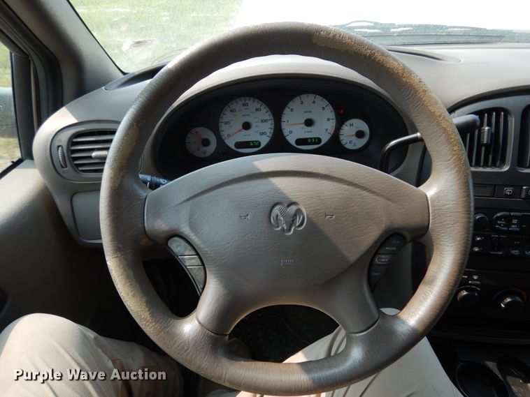 image for item II9653 2001 Dodge Caravan  van