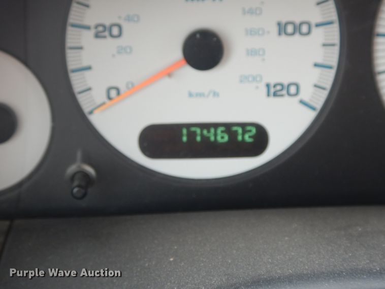 image for item II9653 2001 Dodge Caravan  van