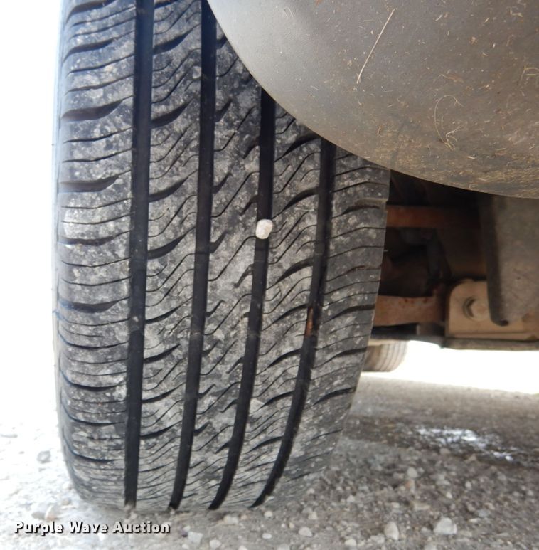 image for item II9653 2001 Dodge Caravan  van