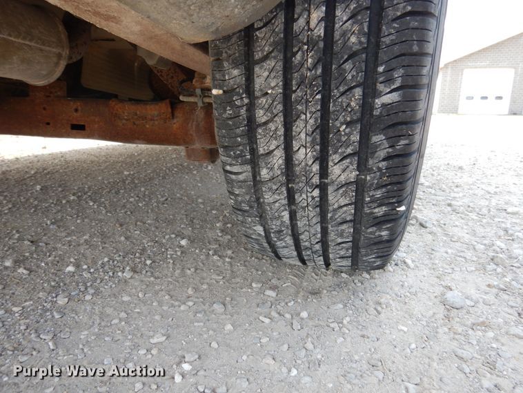 image for item II9653 2001 Dodge Caravan  van