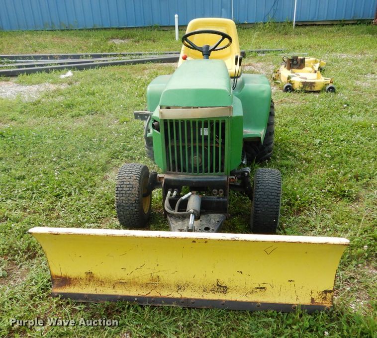 image for item II9657 John Deere 332  lawn mower