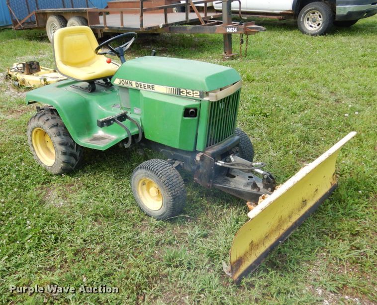 image for item II9657 John Deere 332  lawn mower