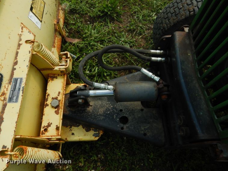 image for item II9657 John Deere 332  lawn mower