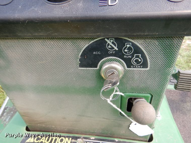 image for item II9657 John Deere 332  lawn mower