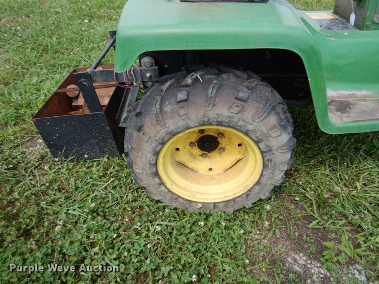 image for item II9657 John Deere 332  lawn mower