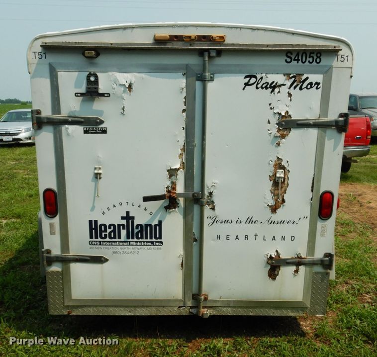 image for item II9658 2003 Play Mor  enclosed cargo trailer