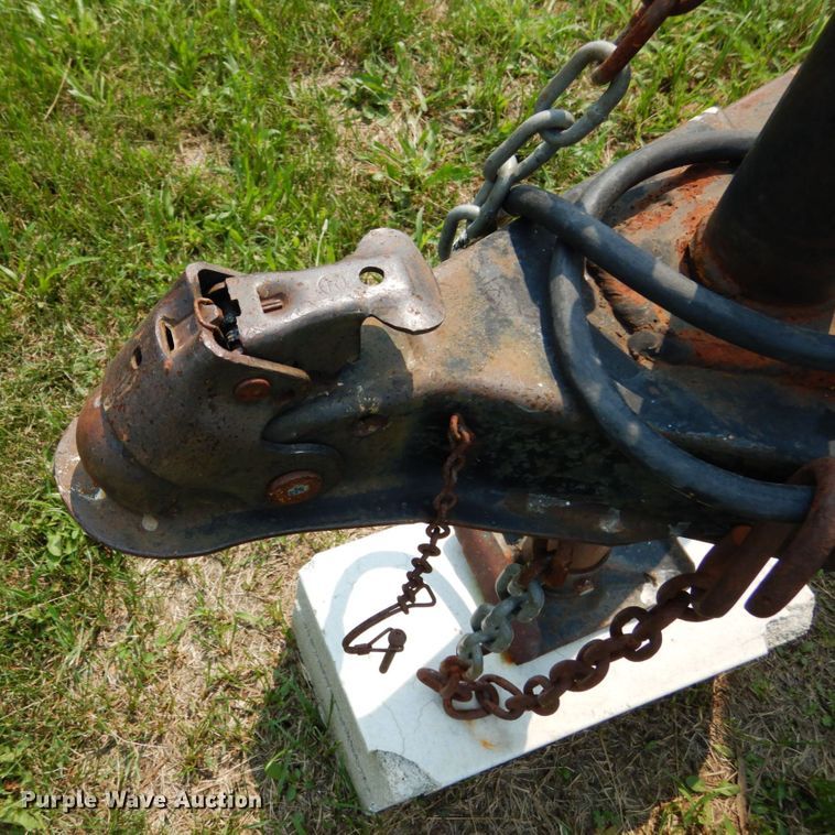 image for item II9658 2003 Play Mor  enclosed cargo trailer