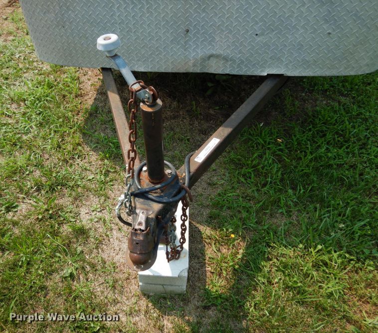 image for item II9658 2003 Play Mor  enclosed cargo trailer