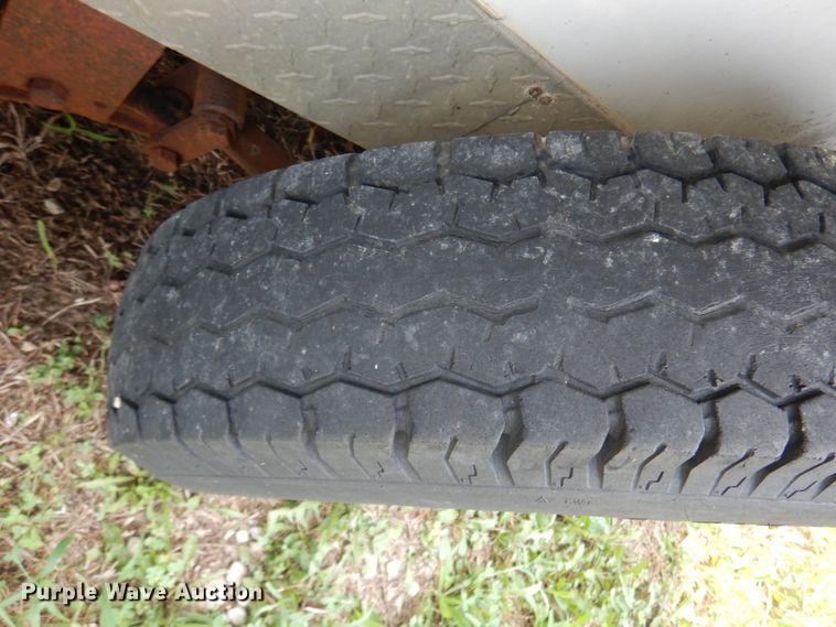 image for item II9658 2003 Play Mor  enclosed cargo trailer