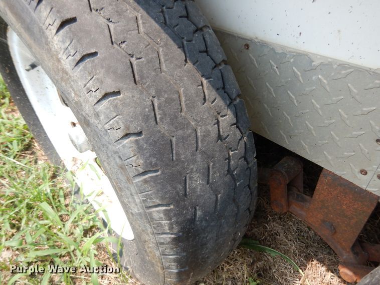 image for item II9658 2003 Play Mor  enclosed cargo trailer